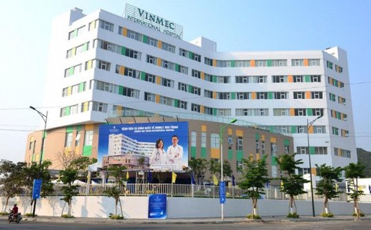 Vascular surgeries and endoscopic joint surgery at Vinmec Nha Trang can now benefit from insurance coverage of up to 50 million